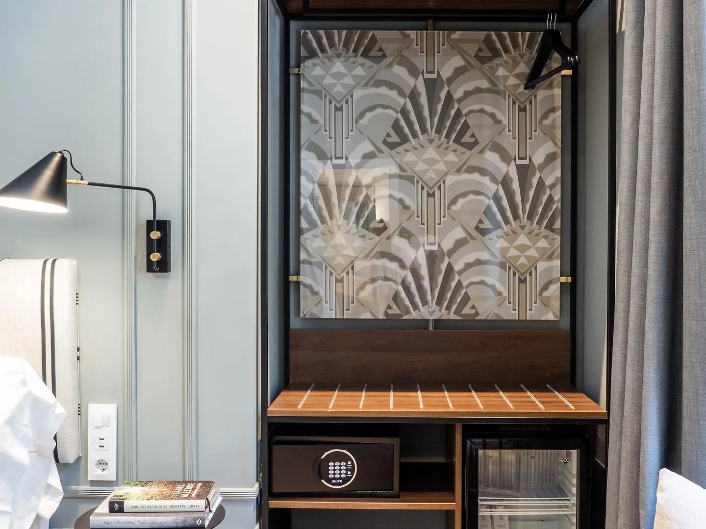 Отель Soho Boutique Colon Малага