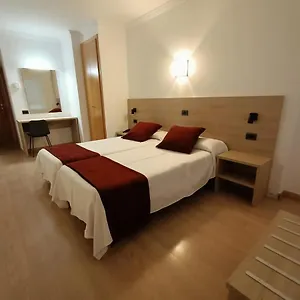 Vilobi Отель Vilovi de Onar